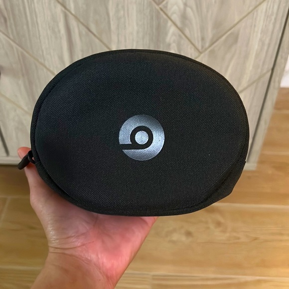Beats by Dre Accessories Beats By Dre Headphone Case Poshmark